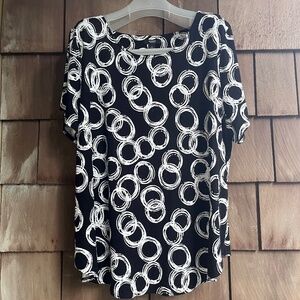 Plus Womens White Black  Pullover Top